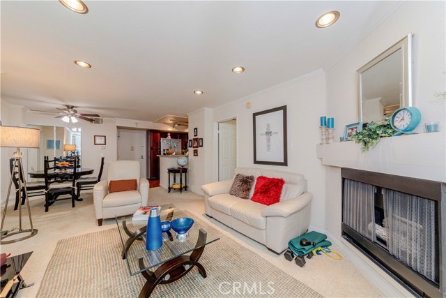 Detail Gallery Image 26 of 36 For 21450 Burbank Bld #211,  Woodland Hills,  CA 91367 - 2 Beds | 2 Baths