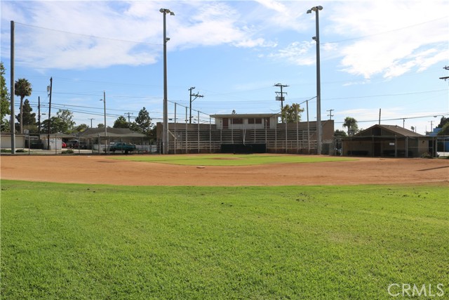 622 Center Street, Costa Mesa CA: https://media.crmls.org/medias/cb7c2803-f698-4517-bd6c-3a8968f7b93d.jpg