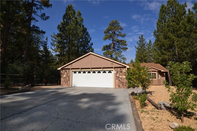 889 Mcalister Road, Big Bear CA: https://media.crmls.org/medias/cb7cbd72-1279-48e6-89cb-ee51cd4f123b.jpg
