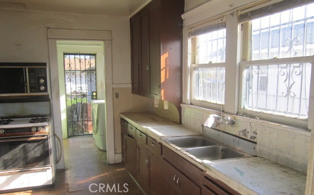 Detail Gallery Image 7 of 18 For 315 W Cedar, Compton,  CA 90220 - 2 Beds | 1 Baths