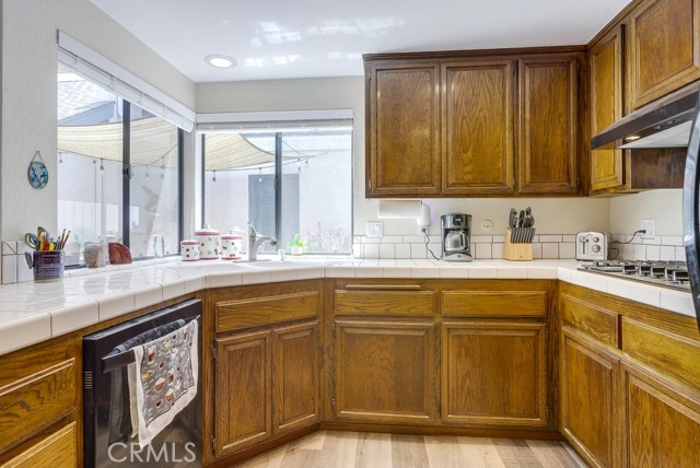 1505 W Nottingham Lane, Anaheim CA: https://media.crmls.org/medias/cb7dc975-65ca-4fdc-bfa2-47b37587c802.jpg