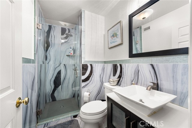 245 Cottonwood Avenue, Riverside CA: https://media.crmls.org/medias/cb7e4cc1-e736-44a9-acf6-4c191185e91e.jpg