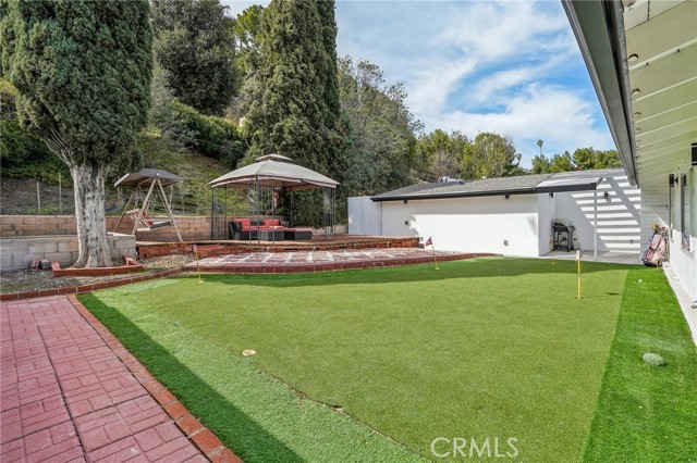 5633 Rawlings Avenue, Woodland Hills CA: https://media.crmls.org/medias/cb7e758f-a4c3-433c-b09e-3841e3e604ae.jpg