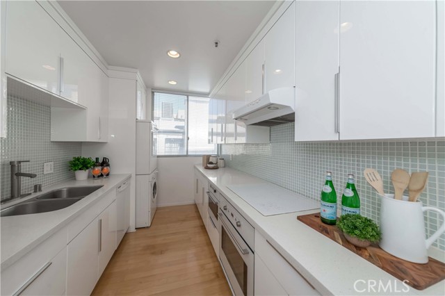 Detail Gallery Image 31 of 43 For 938 2nd St #301,  Santa Monica,  CA 90403 - 2 Beds | 2/1 Baths