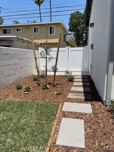 Detail Gallery Image 8 of 49 For 617 E Walnut Ave, Monrovia,  CA 91016 - 3 Beds | 3 Baths