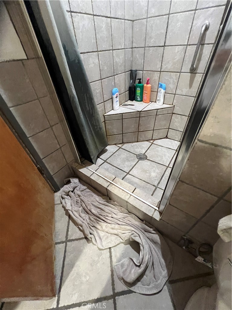 https://media.crmls.org/medias/cb7f0d47-aa29-4916-89da-1db8c56d7087.jpg?preset=X-Large