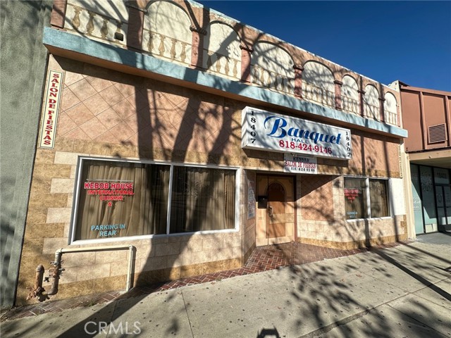 Image 15 of 30 For 18407 Sherman Way