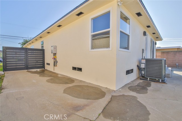 Detail Gallery Image 33 of 40 For 12035 Ramona, Hawthorne,  CA 90250 - 3 Beds | 3 Baths