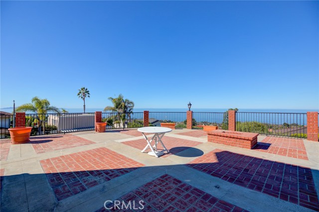 28927 Doverridge Drive, Rancho Palos Verdes CA: https://media.crmls.org/medias/cb7fb851-6cf4-4530-af2d-659e759745c3.jpg