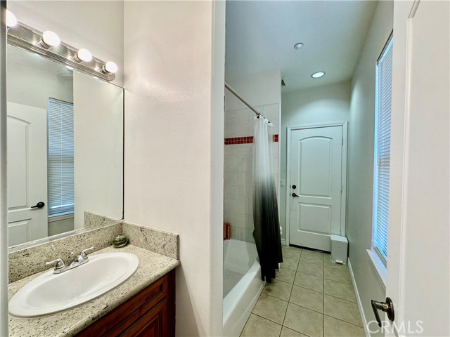 Detail Gallery Image 17 of 27 For 984 S Highland Ave, Fullerton,  CA 92832 - 2 Beds | 2/1 Baths