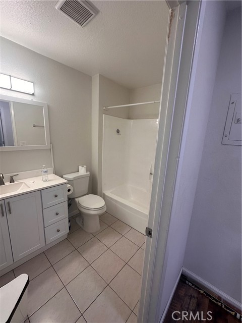 Detail Gallery Image 15 of 31 For 1440 N Weeping Willow, Anaheim,  CA 92801 - 3 Beds | 2 Baths