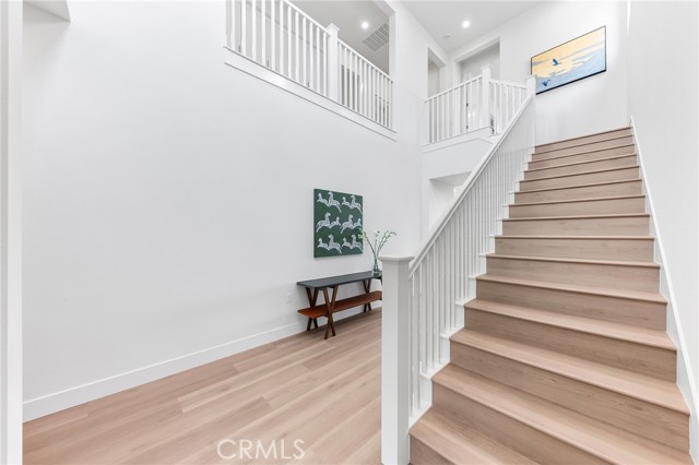 118 Sunnybank, Irvine CA: https://media.crmls.org/medias/cb81006a-14b0-4467-940b-b63f597fc815.jpg