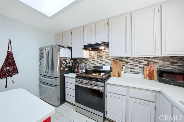 Detail Gallery Image 7 of 44 For 577 Cedar View Dr, Beaumont,  CA 92223 - 4 Beds | 3 Baths