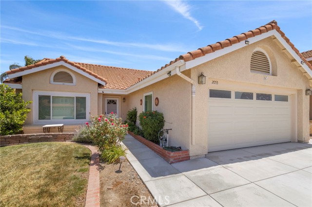 Detail Gallery Image 1 of 50 For 2053 Valor Dr, Corona,  CA 92882 - 3 Beds | 2 Baths