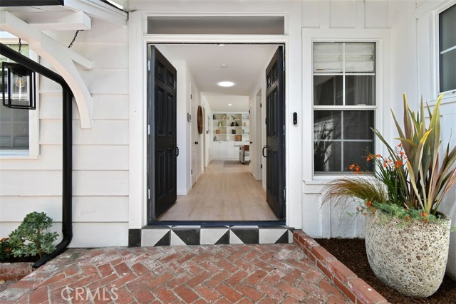 Front Image Thumbnail for CRSR25249132