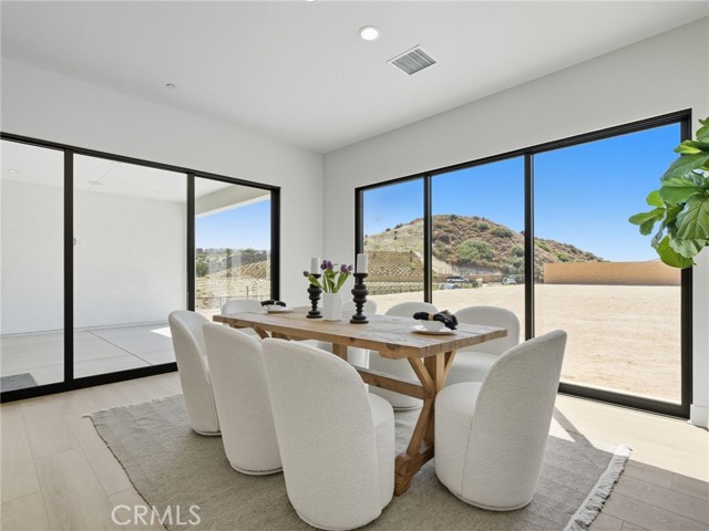 11853 Red Hawk Lane, Porter Ranch CA: https://media.crmls.org/medias/cb837180-9a13-4cc4-b9a7-8a0d2dbffe62.jpg