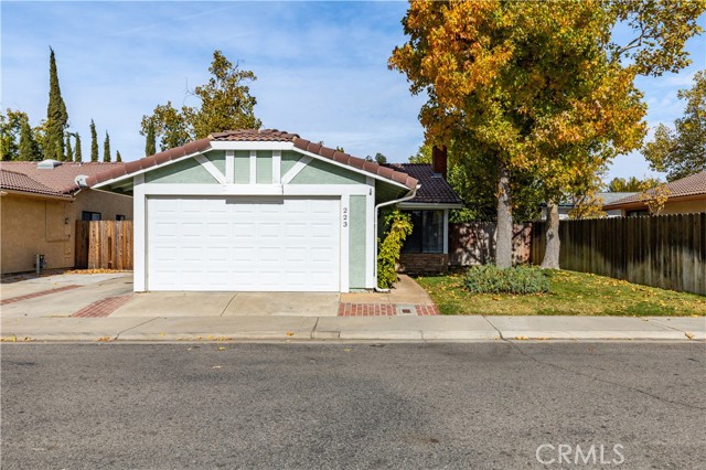 Detail Gallery Image 1 of 36 For 223 Oak Meadow Ln, Paso Robles,  CA 93446 - 2 Beds | 2 Baths