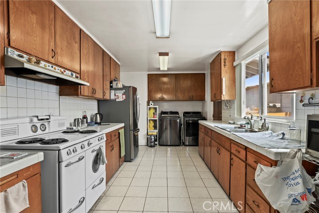 2508 El Paseo, Alhambra CA: https://media.crmls.org/medias/cb83cf67-eec2-4da4-8a8d-0d1a9f3dce6c.jpg