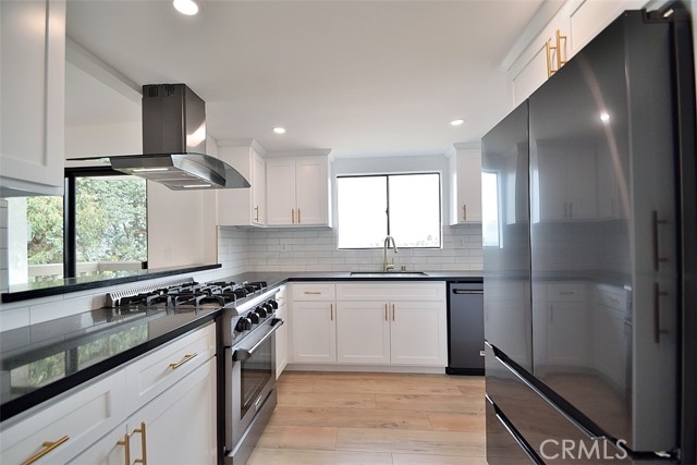 1447 Manhattan Beach Boulevard, E photo 5