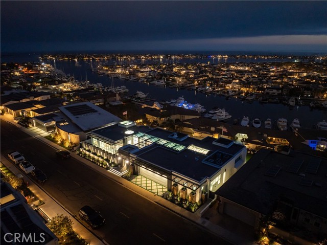 Detail Gallery Image 7 of 70 For 1409 Dolphin Terrace, Corona Del Mar,  CA 92625 - 5 Beds | 5/2 Baths
