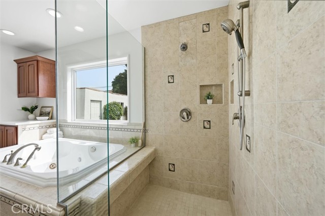 Detail Gallery Image 28 of 53 For 11916 Oxford Ave, Hawthorne,  CA 90250 - 3 Beds | 2 Baths