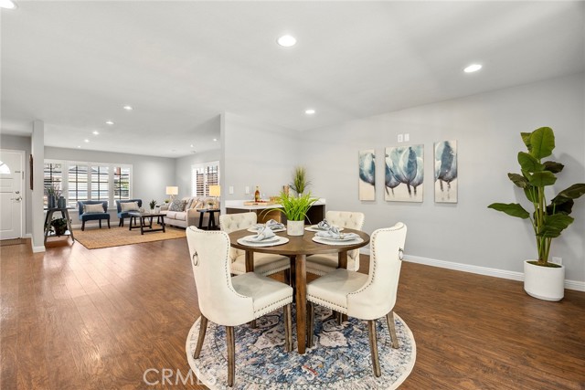 4002 E Greenwood Avenue, Orange CA: https://media.crmls.org/medias/cb8482f7-8c35-47b8-b80f-6c4c6913eda9.jpg