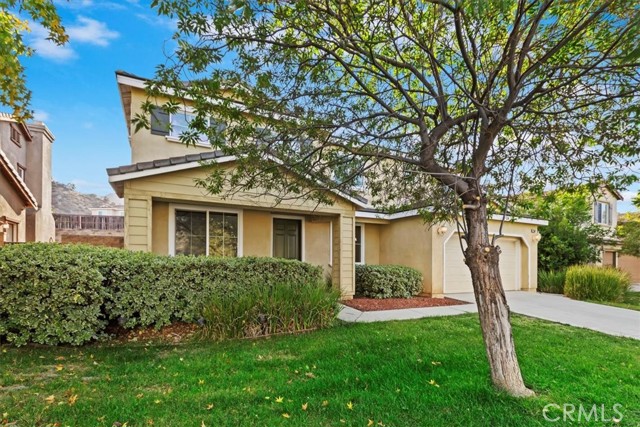 21567 Coral Rock Lane, Wildomar CA: https://media.crmls.org/medias/cb8497c0-4383-40c4-9ad2-1c1f673cac0e.jpg