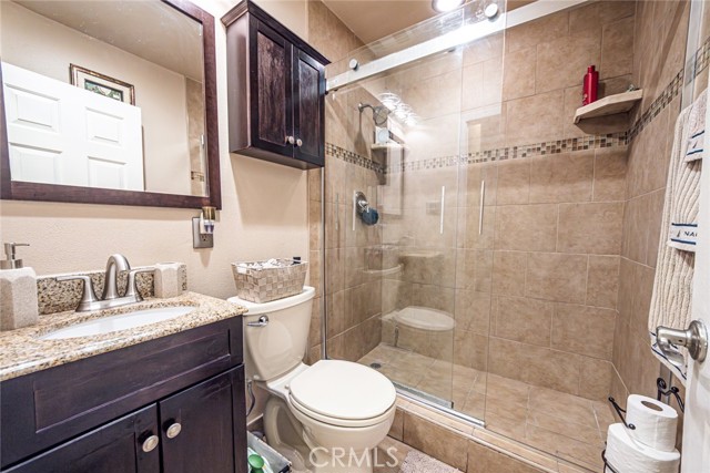 2525 S Cochran Avenue, Los Angeles CA: https://media.crmls.org/medias/cb854e7f-9c4d-43f9-a0ae-90d2e5d996f0.jpg