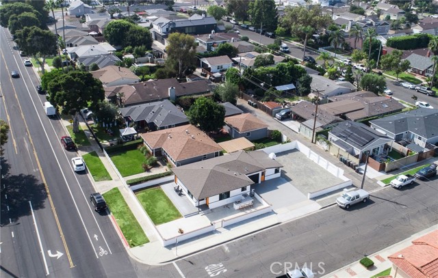 Detail Gallery Image 16 of 49 For 1745 Lake St, Huntington Beach,  CA 92648 - 4 Beds | 3 Baths