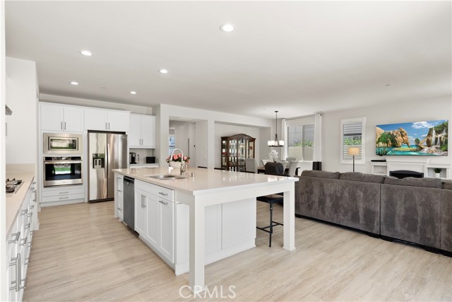 31530 Calle De Las Estrellas, Bonsall CA: https://media.crmls.org/medias/cb861889-92b1-41eb-bdf7-2a77767f38ea.jpg