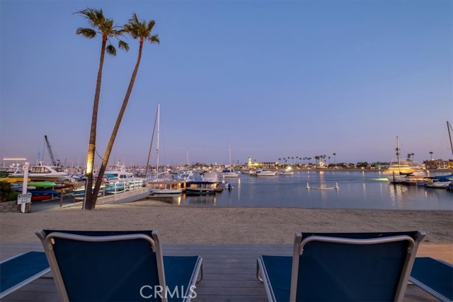 45 Drake Street, Newport Beach CA: https://media.crmls.org/medias/cb86242d-6a8f-4561-86c4-462c40c42c41.jpg