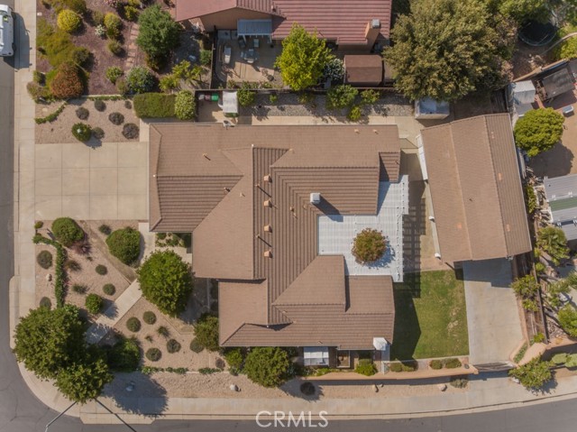 42133 Wagon Wheel Lane, Murrieta CA: https://media.crmls.org/medias/cb8652cc-0ba3-4ded-86c2-a3bccc6621aa.jpg