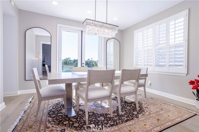 Detail Gallery Image 11 of 39 For 5474 Sunlight, Simi Valley,  CA 93063 - 6 Beds | 4 Baths