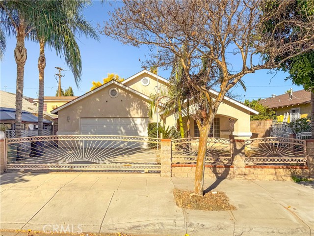 Detail Gallery Image 1 of 33 For 823 E 3rd St, Pomona,  CA 91766 - 4 Beds | 2 Baths
