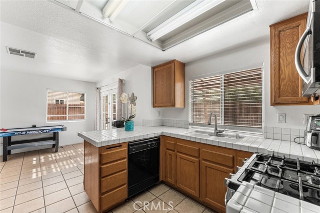 40201 La Cota Dr, Palmdale, CA 93550 photo 18