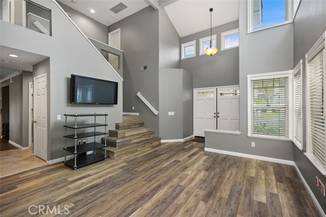 4 Chisholm Trail, Trabuco Canyon CA: https://media.crmls.org/medias/cb86bfa9-fe11-4499-8f11-20276c63fa17.jpg