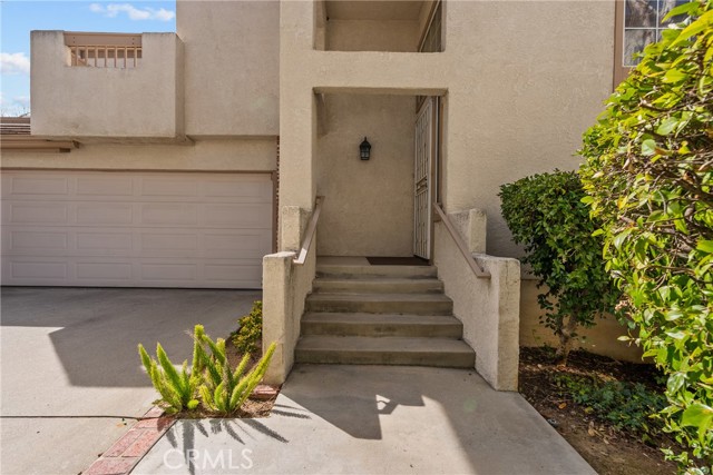 Detail Gallery Image 3 of 64 For 24436 Hampton Dr #C,  Valencia,  CA 91355 - 2 Beds | 2/1 Baths