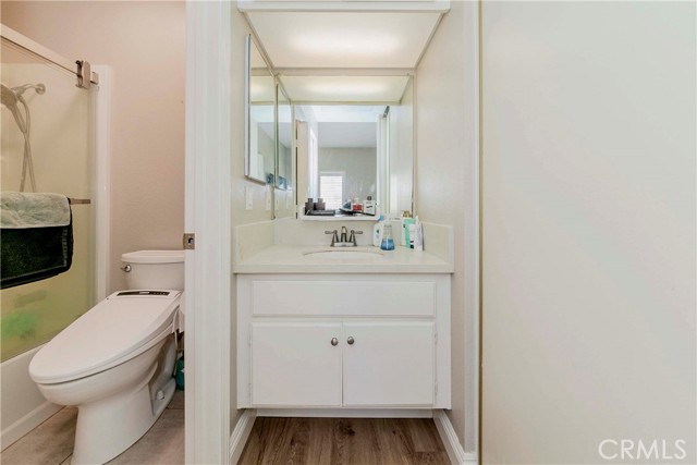 31 Gaviota, Rancho Santa Margarita CA: https://media.crmls.org/medias/cb88b1fd-843c-42b3-95ee-b9fcae2c47d3.jpg