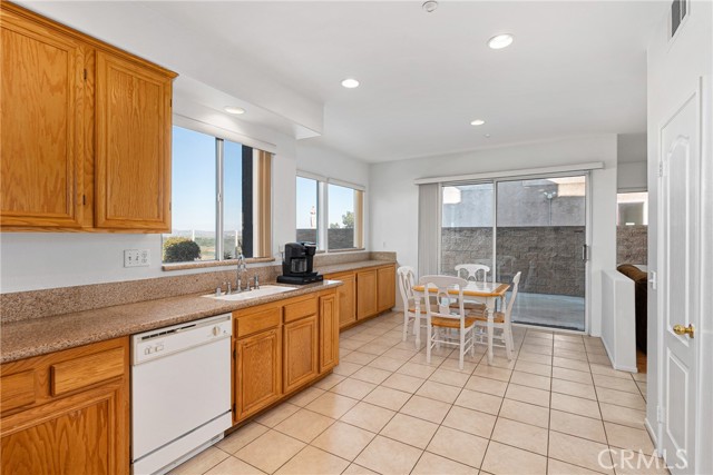 17289 Eastview Drive, Chino Hills CA: https://media.crmls.org/medias/cb897fd0-a24b-42d2-ac9f-03e1ae20e336.jpg