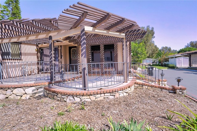 Detail Gallery Image 13 of 39 For 1919 W Coronet #128,  Anaheim,  CA 92801 - 2 Beds | 2 Baths