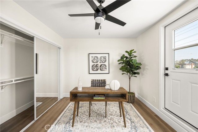 9802 Effingham Drive, Huntington Beach CA: https://media.crmls.org/medias/cb8a1fea-2e45-411f-86b8-4cd1108d6272.jpg