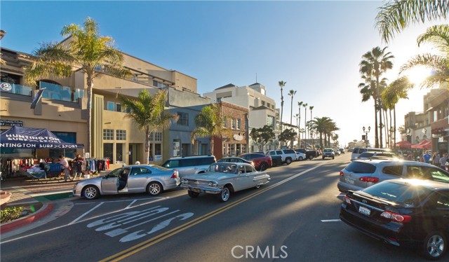 Detail Gallery Image 21 of 26 For 9472 Tiki Cir, Huntington Beach,  CA 92646 - 3 Beds | 2 Baths