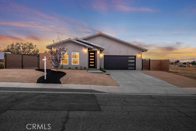 36733 42nd E Street, Palmdale CA: https://media.crmls.org/medias/cb8b85f3-2767-4420-9045-d82c7caa62c2.jpg