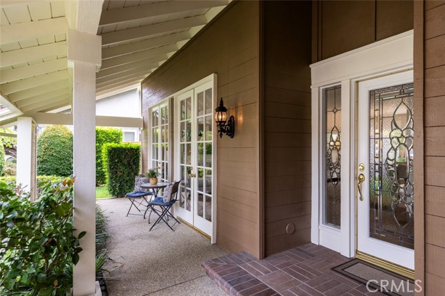 6230 E Bryce Avenue, Orange CA: https://media.crmls.org/medias/cb8c03a1-38fa-47db-a13e-dd9c576459db.jpg