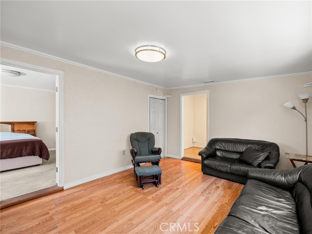 5011 W 133rd Street, Hawthorne CA: https://media.crmls.org/medias/cb8c3862-969e-4308-9db4-b1c31826a14a.jpg
