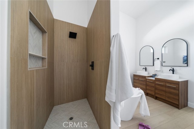 Detail Gallery Image 44 of 66 For 28830 Vacation Dr, Canyon Lake,  CA 92587 - 4 Beds | 4 Baths