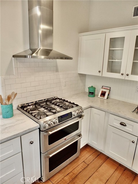 2285 Avalon, Costa Mesa CA: https://media.crmls.org/medias/cb8cf287-86dc-4287-9772-ca25850374e7.jpg