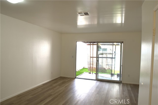 Detail Gallery Image 9 of 18 For 13422 Village #1/4,  Cerritos,  CA 90703 - 2 Beds | 1/1 Baths