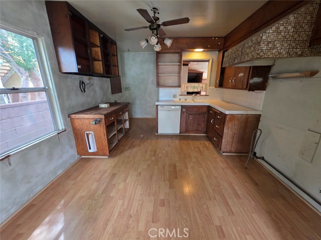 Detail Gallery Image 2 of 12 For 2321 N Naomi St, Burbank,  CA 91504 - 3 Beds | 1 Baths