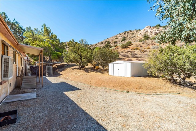 2726 Bent Spur Drive, Acton CA: https://media.crmls.org/medias/cb8e9fb1-3413-4823-86d3-9eda88bc333f.jpg